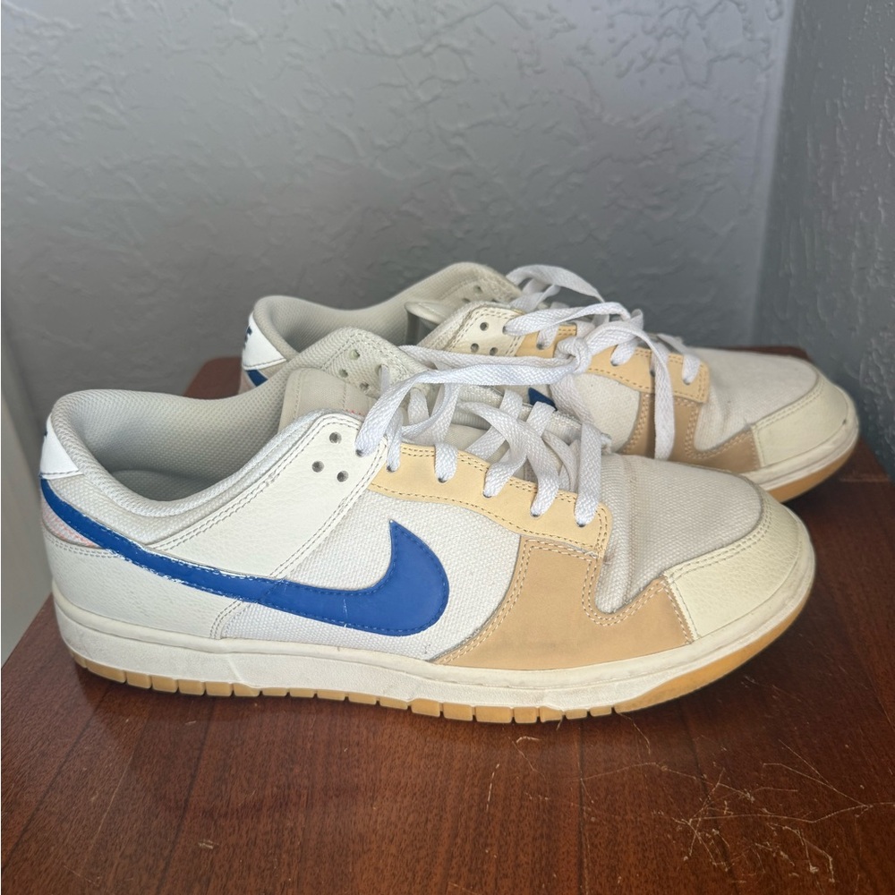 Nike Men's Tan and Blue Sneakers
